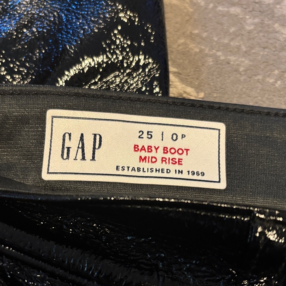GAP-Shimmering Black Women's Vegan Leather Pants - Picture 3 of 4